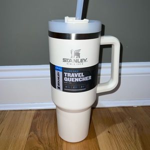 Stanley Adventure Travel Quencher 40oz Cream NWT